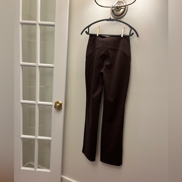 Smooth fit pull-on high rise pant from Lululemon (regular length) - Picture 4 of 7